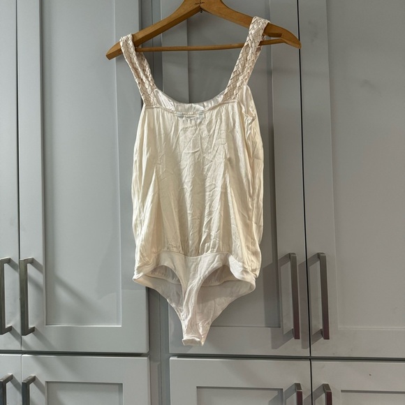 Marciano Ivory Silk‎ Sleeveless Bodysuit w/ Braided Straps Capsule XS - Picture 4 of 8